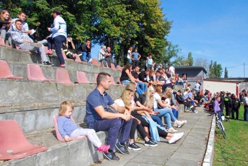 Powiatowe zawody sportowo-pożarnicze odbyły się na stadionie...