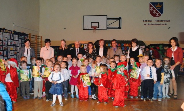 Przedszkolaki z Bolechowic dzielnie spisały się w czasie całej uroczystości.