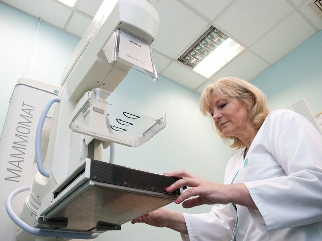 Badania mammografem w Salusie wykonuje Anna Kulińska, technik RTG. 