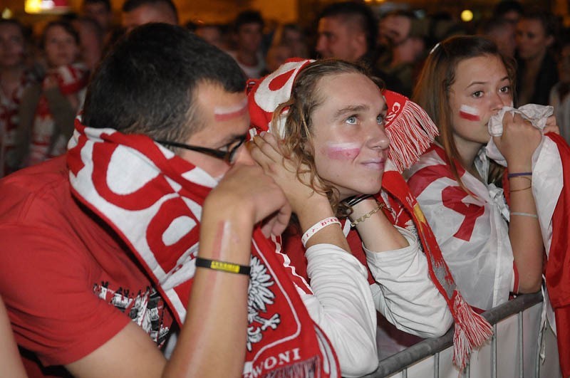 W Bydgoszczy popłynęły łzy. Polacy pożegnali się z EURO 2012