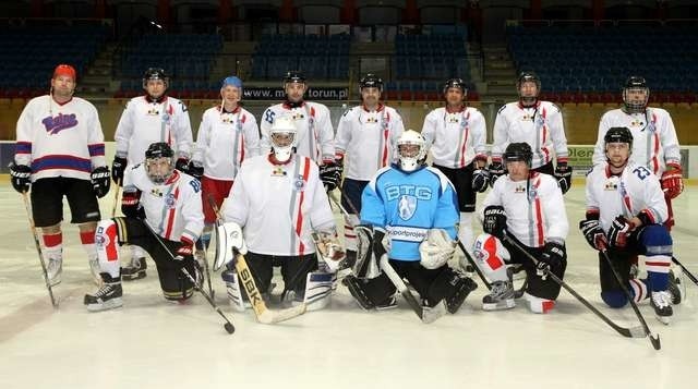 Grupowe zdjęcie drużyny BKS na treningu w Toruniu