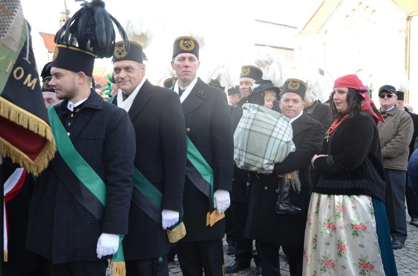 8 grudnia odbyła się wielka parada górnicza w Tarnowskich...