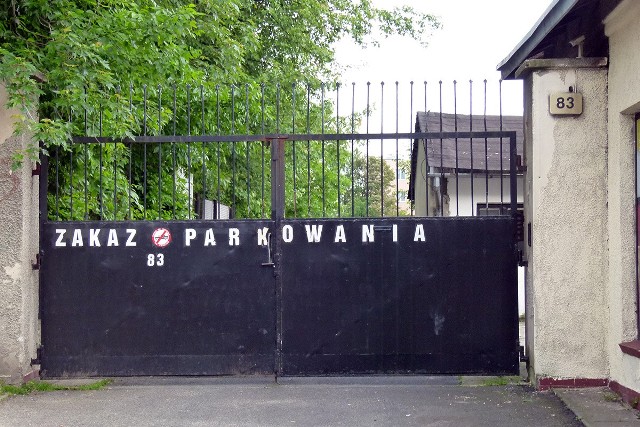40-latek zdetonował ładunek wybuchowy na posesji przy ul. Narutowicza 83 w Łodzi