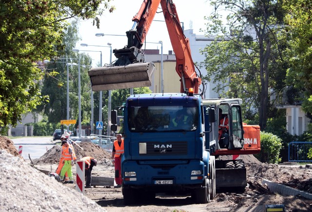 Obecnie trwa remont ulicy Kruszelnickiego w Grudziądzu. Po zakończeniu jeździć będą tutaj hybrydowe autobusy miejskie linii nr 18.