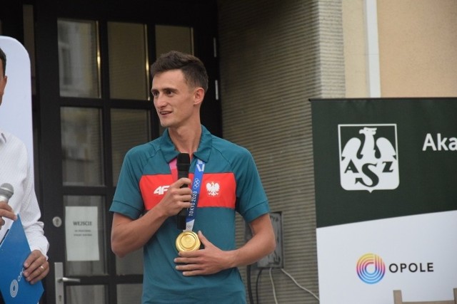 Mistrzostwo olimpijskie zdobyte przez zawodnika AZS-u Politechniki Opolskiej Dawida Tomalę bardzo mocno przyczyniło się do tego, że w przyszłym roku Opole będzie gospodarzem mistrzostw Polski w chodzie sportowym.