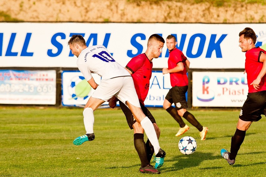 Głogovia do przerwy przegrywała tylko 0:1. Po zmianie stron...