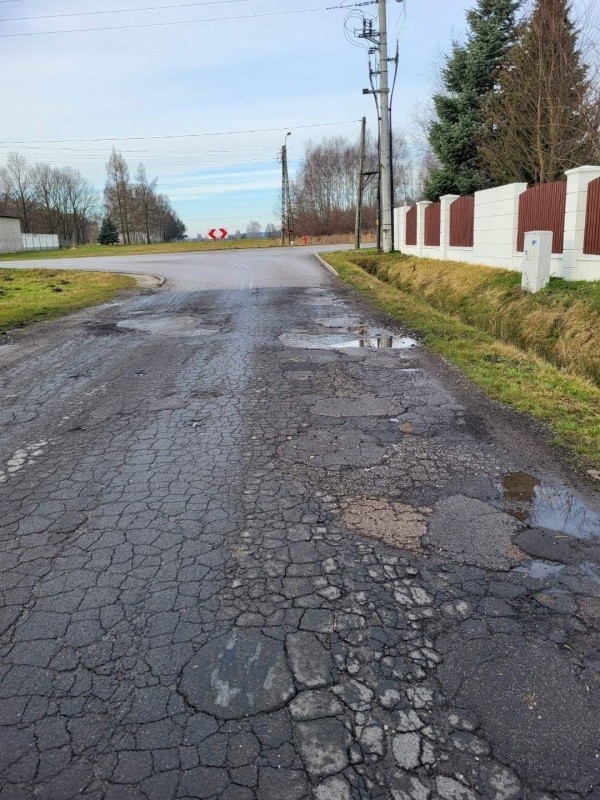 Plan remontów dróg w gminie Rzgów. Ulice z nową nawierzchnią i chodnikami