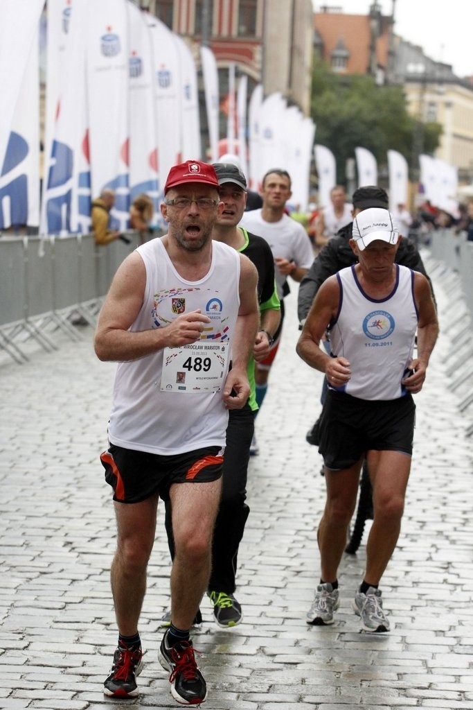 Maraton Wrocław - ZDJĘCIA - zawodnicy z numerami 401 - 600