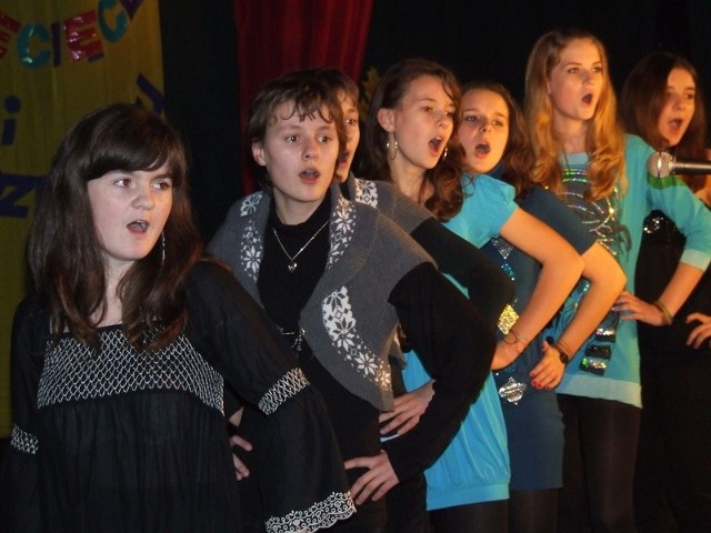 Zespół wokalny z Gminnego Ośrodka Kultury w Papowie Biskupim zajął 2. miejsce w kategorii 13-18 lat