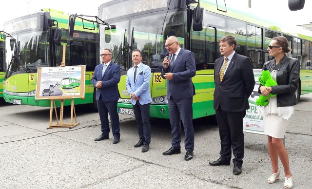 Nowoczesne, niskoemisyjne i dostosowane do osób niepełnosprawnych – takie są nowe autobusy w Bolesławcu