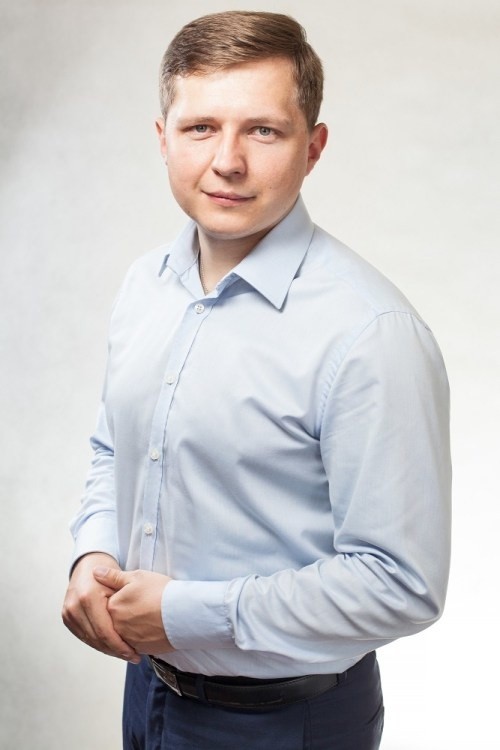 Tomasz Matynia pracuje dla premiera Morawieckiego i zasiada w radzie CBOS