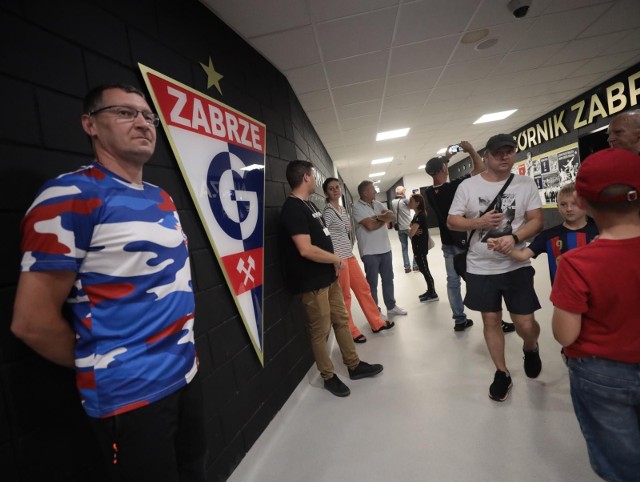 Zwiedzanie stadionu jest jedną z atrakcji poprzedzających piątkowy mecz Górnika Zabrze z Ruchem Chorzów.Zobacz kolejne zdjęcia. Przesuwaj zdjęcia w prawo - naciśnij strzałkę lub przycisk NASTĘPNE