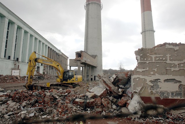 20 ha terenu wraz z budynkami kupiła firma Hakamore. Nabywca rozbiera budynki i oczyszcza teren. EC2 po 60 latach istnienia znika z krajobrazu Łodzi.