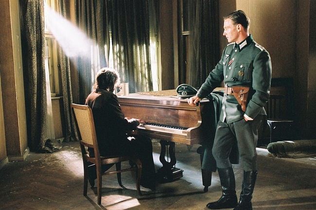 "Pianista" (2002)
PRZECZYTAJ RECENZJĘ FILMU