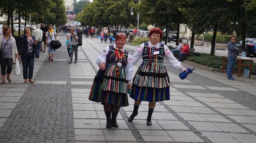 Częstochowa: Pielgrzymi przybywają na święto Wniebowzięcia...