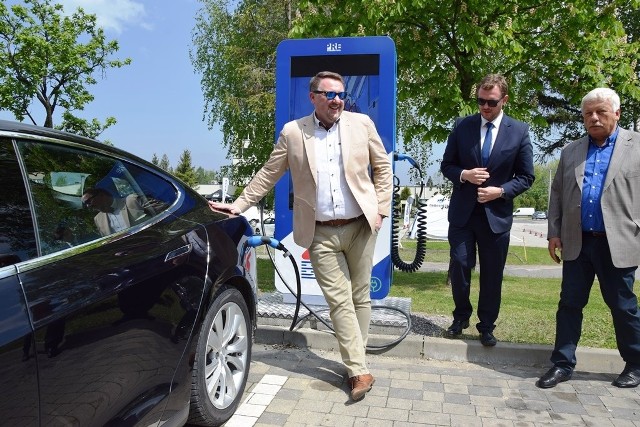 W Bielsku-Białej ruszyła pierwsza miejska stacja ładowania pojazdów elektrycznych
