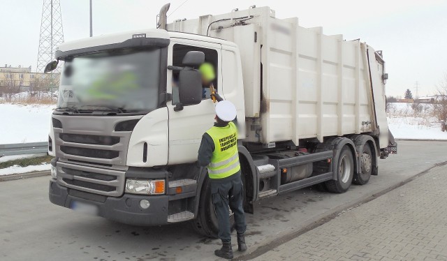 Stan trzeźwości 590 kierowców samochodów dostawczych, ciężarówek i autobusów skontrolowali w trakcie kilkugodzinnej akcji inspektorzy mazowieckiej Inspekcji Transportu Drogowego.