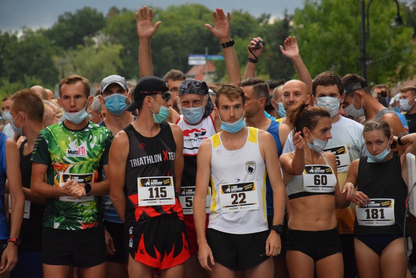 Na starcie biegu na 10km zjawiło się ponad 250 zawodników.