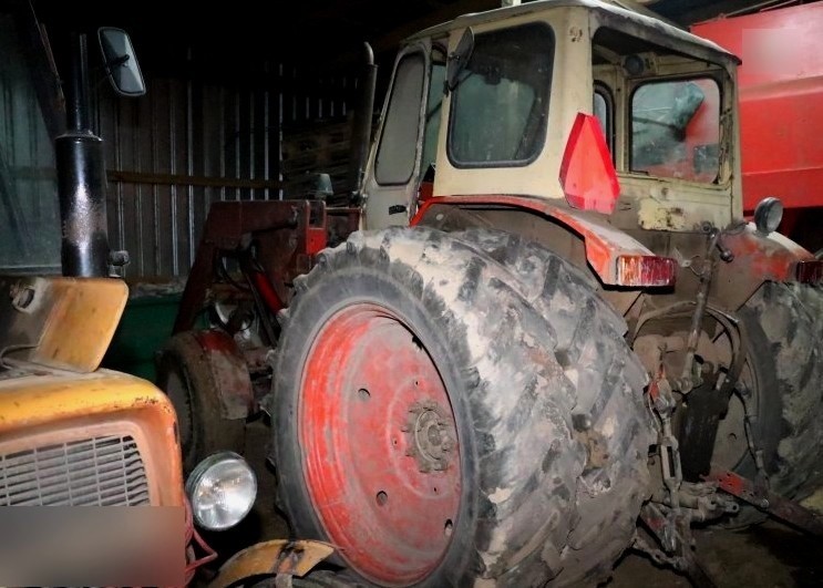 Podlascy rolnicy stracili traktory i sprzęt za 240 tysięcy złotych. Policjanci zatrzymali podejrzanych o kradzieże [ZDJĘCIA]