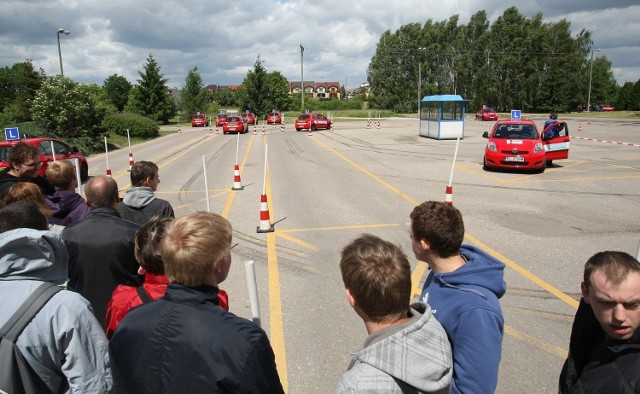 Od dziś kursantom podczas zdawania egzaminu praktycznego mogą towarzyszyć znajomi lub rodzina.