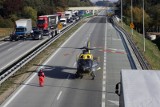 Wypadek na A4. Potrącony pieszy, który znalazł się na autostradzie