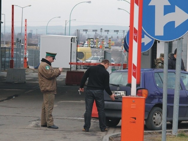 Ukraińcy bezskutecznie próbowali przekupić funkcjonariuszy granicznych.