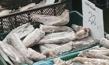 Ceny ryb na targowisku w grudniu 2023 - morszczuk tusza 22 zł/kg