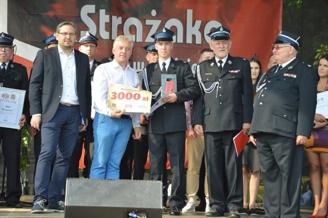 Strażak Pomorza 2018. Wręczenie nagród w plebiscycie "Dziennika Bałtyckiego" podczas obchodów Dnia Strażaka w Szemudzie 12.05.2018