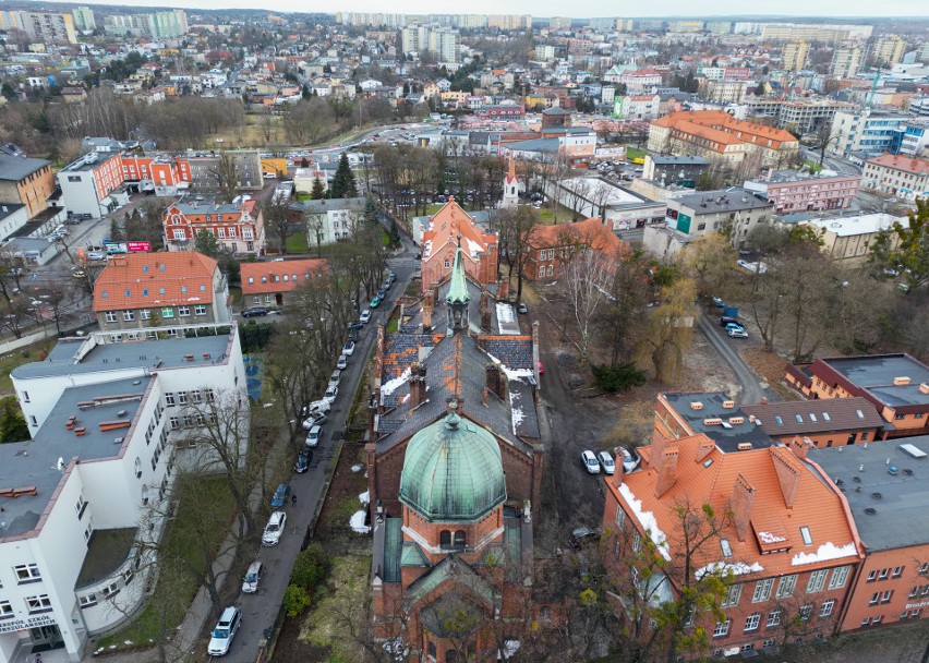 Prace na terenie pawilonu Juliusz w Rybniku zostały...