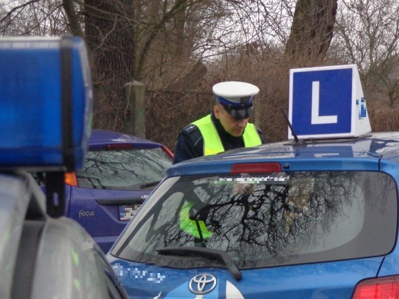 Policjanci z żagańskiej drogówki prowadzą działania „Nauka...