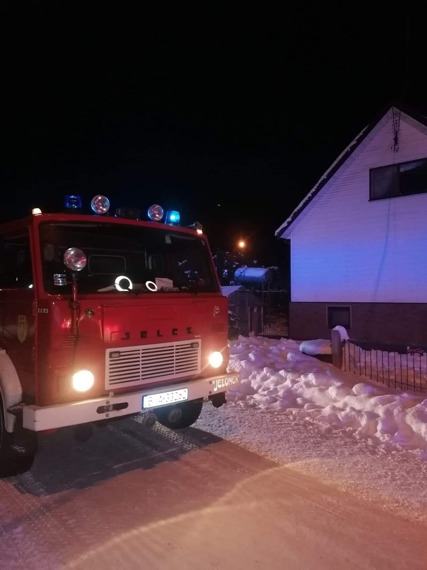Strażacy z OSP Turośń Kościelna będą zbierać złom. Chcą kupić nowy wóz bojowy. Możemy pomóc im w spełnieniu marzeń