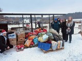 Pomoc dla schroniska dla bezdomnych zwierząt w Kruszewie. Akcja Młodzieżowej Rady Miasta Ostrołęki, a także grupy "Podajemy Łapę"