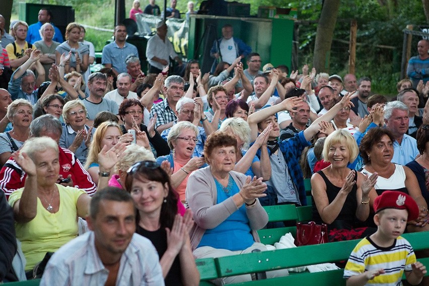 Koncert Krzysztofa Szpota na bunkrach w Ustce