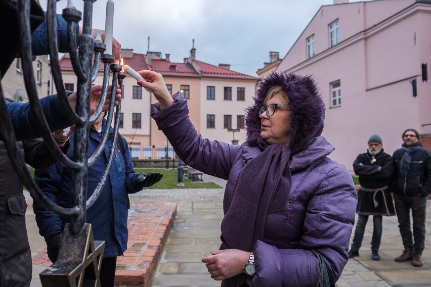 Tarnów. Chanuka 2019 pod Bimą [ZDJĘCIA]             