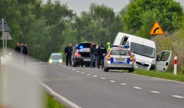 Wczoraj, 1 maja pisaliśmy o poszukiwaniach kierowcy furgonetki, za którym podjęli pościg policjanci z Niemiec i z Chojny.