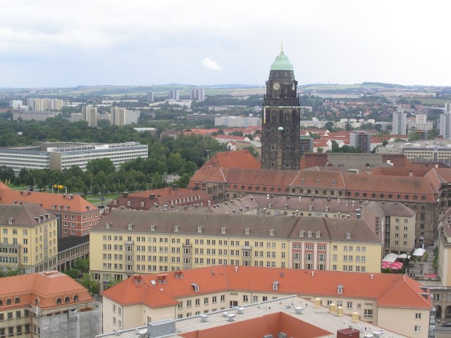 Der Rathausturm von der Frauenkirche aus gesehen (© Eric Mildner)