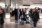 Black Friday 2019 w Kielcach i w Świętokrzyskiem. Szaleństwo w sklepach. Zakorkowane wjazdy do galerii (ZDJĘCIA)