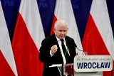Jarosław Kaczyński odniósł się do zarobków Daniela Obajtka. "Ten człowiek zarabia dużo mniej niż jego poprzednicy"