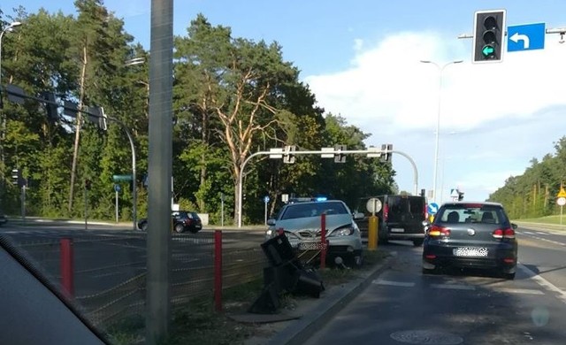 Niedzielny wypadek na skrzyżowaniu Ciołkowskiego ze Sławińskiego w Białymstoku