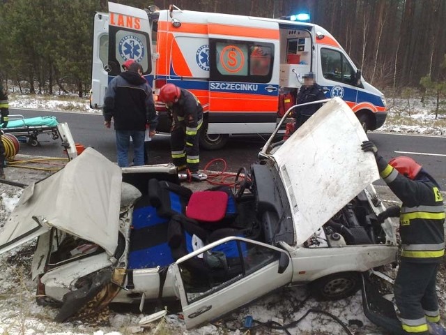 Wypadek koło Szczecinka, na drodze krajowej nr 20. Ranny kierowca