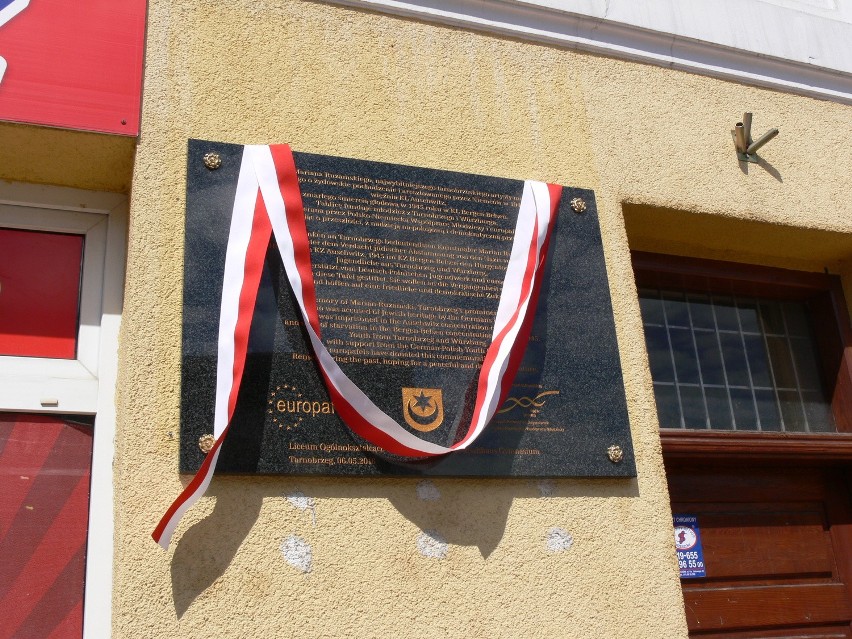 W Tarnobrzegu odsłonięto pamiątkową tablicę poświęconą Marianowi Ruzamskiemu