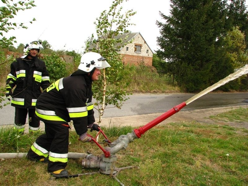 Ćwiczenia strażaków z powiatu wąbrzeskiego