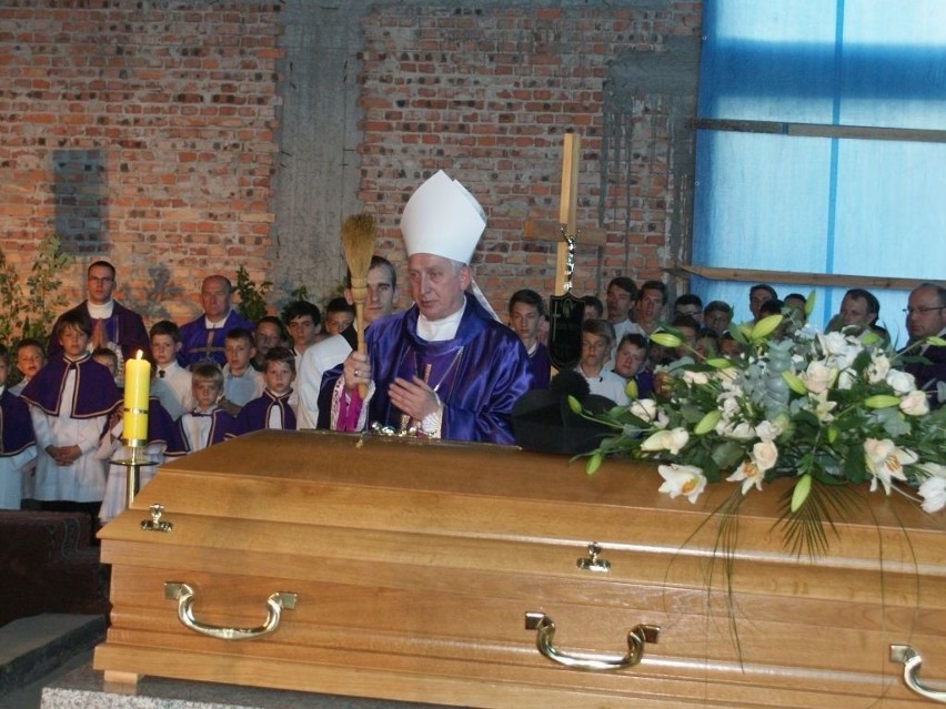 Pogrzeb ks. Wiesława Madziąga. W chwili śmierci był pijany
