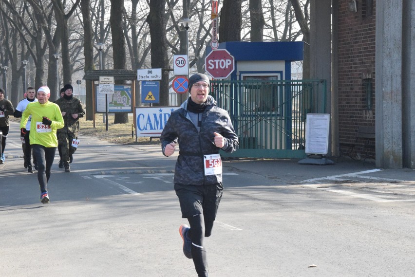 Bieg Tropem Wilczym we Wrocławiu. Uczcili pamięć żołnierzy wyklętych [ZDJĘCIA, WYNIKI]