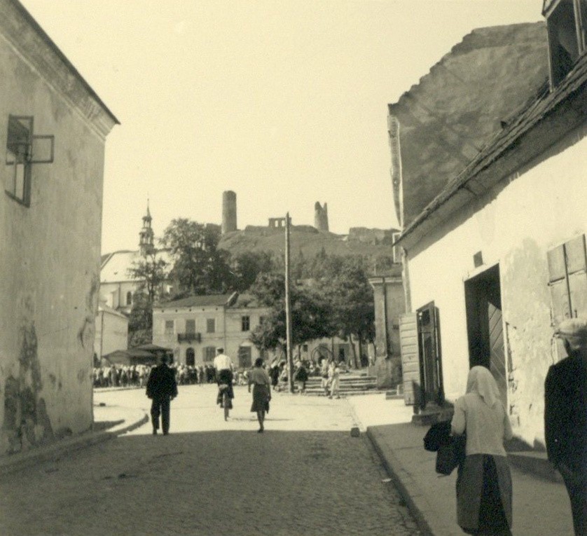 Widok na zamek od strony miasta, fot. E. Krygier, 1945 rok....