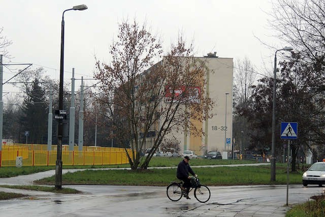 Zdaniem Czytelnika lampy na skrzyżowaniu ulic Gagarina i Okrężnej  po zmroku pozostają ciemne