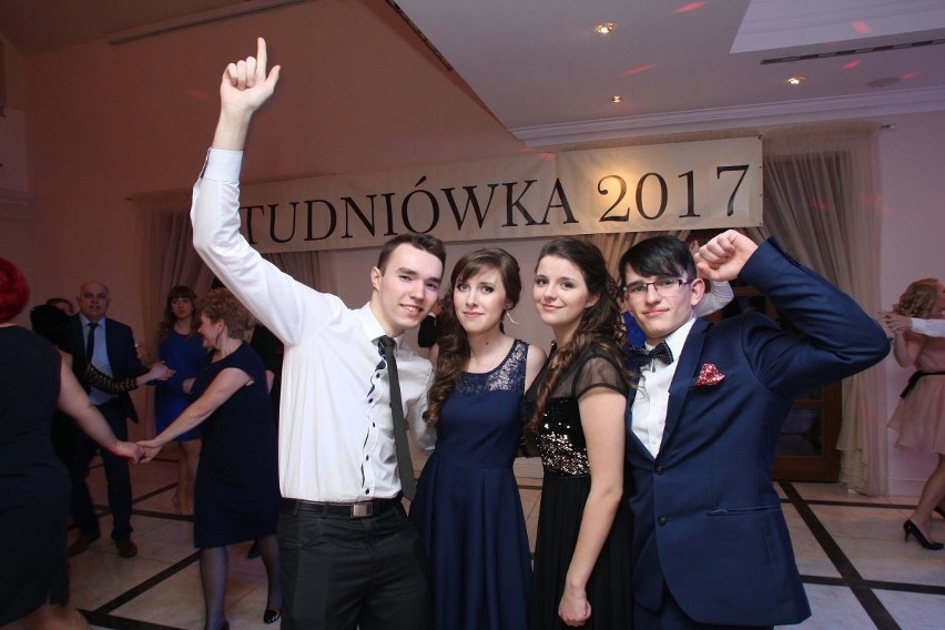 Studniówka 2017 Zespołu Szkół Katolickich świętego Stanisława Kostki w Kielcach