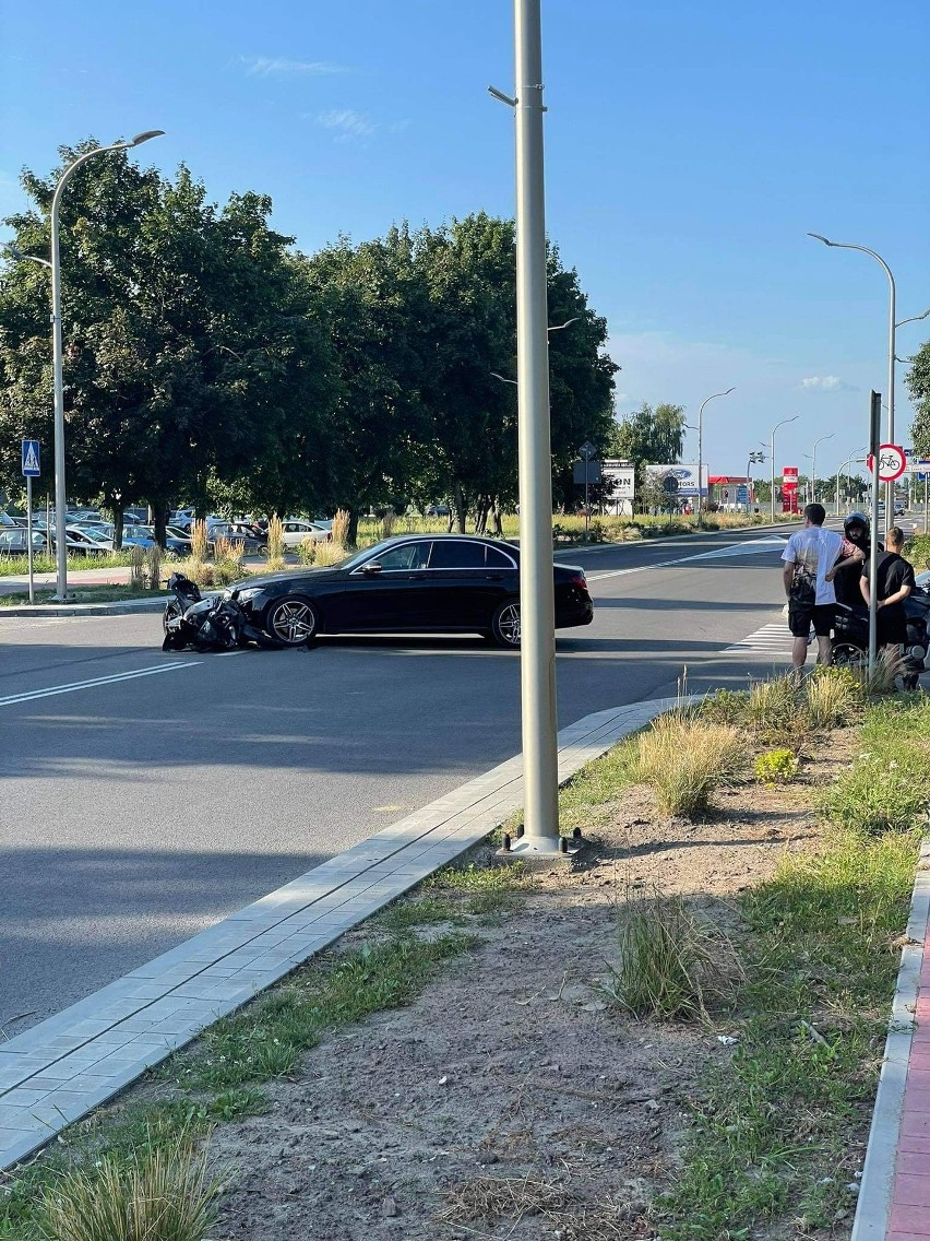 Wypadek w Tarnobrzegu na skrzyżowaniu Matejki z Sikorskiego [ZDJĘCIA INTERNAUTY]