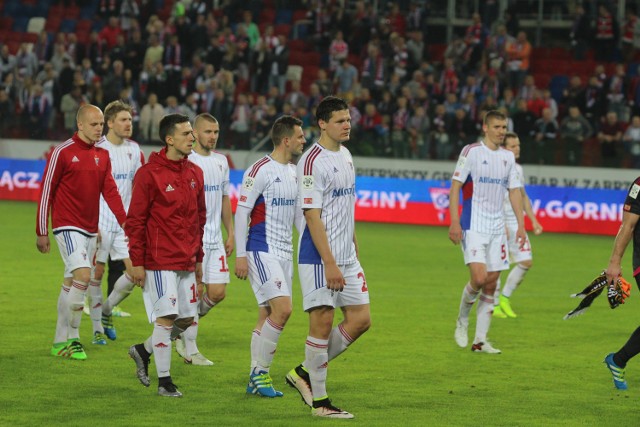 Górnik Zabrze pożegnał się ze swimi kibicami w kiepskim stylu