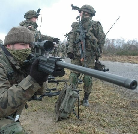 Do Afganistanu polecą m.in. strzelcy wyborowi uzbrojeni w karabinki wyborowe sako, które mogą prowadzić skuteczny ogień na odległość do tysiąca metrów.